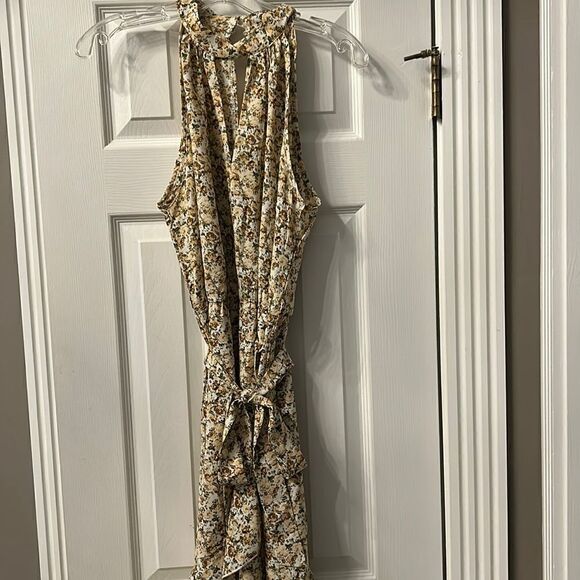 NWT Beachsissi floral summer dress. Size M - Picture 1 of 6